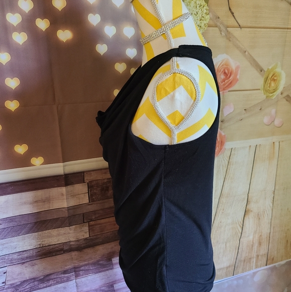 Fang tank top - Picture 5 of 8